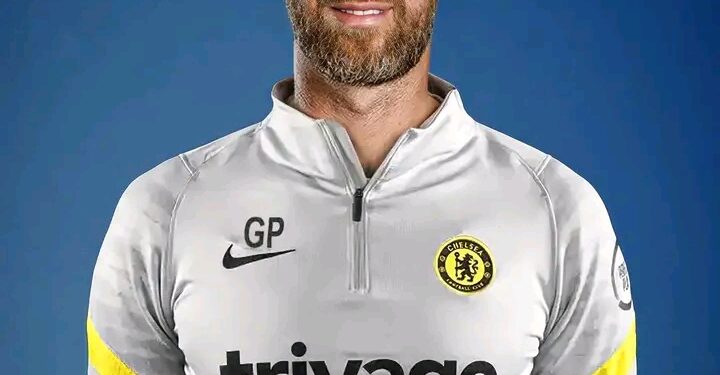 Chelsea bɔɔlbɔ kuw apaw nkan Brighton na Hove Albion kookyi Owura Graham Potter dɛ hɔn kookyi fofor