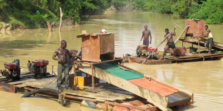 ‘Galamsey’, Esutsen Nsuyir ne farbaa.