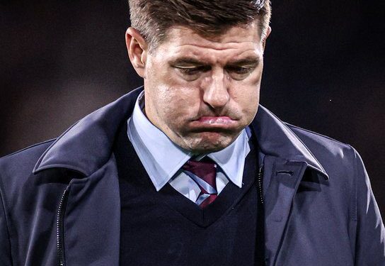 Aston Villa bɔɔlbɔkuw apam hɔn kookyi Stephen Gerrard