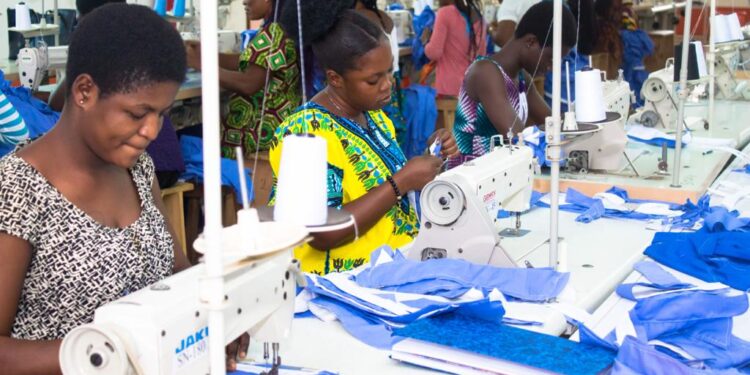 Siantsir a ohia dɛ mbabun bosua nsaanodwuma