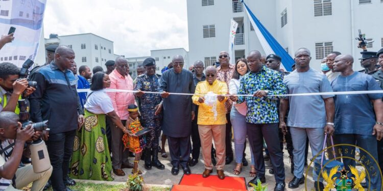 Ghana mampanyin Nana Addo Danquah Akuffo Addo atsew aporisifo atsenae fofor ano wɔ Kwabenya