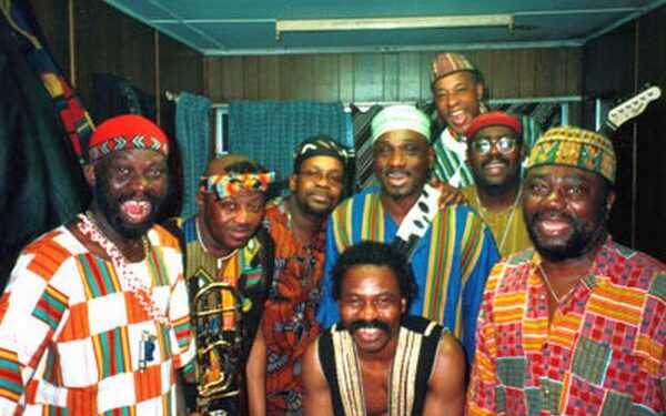 Osibisa: Ghana ayer a hɔn ndwom atsera kasahorow na nyimpasu ahorow nyinara hye do