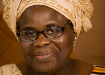 Ɔbemfo Ama Ata Aidoo – Kasadwinkyerɛwfo a ɔnam n’akyerɛw do koe maa mbaa na Ebibiman amambra