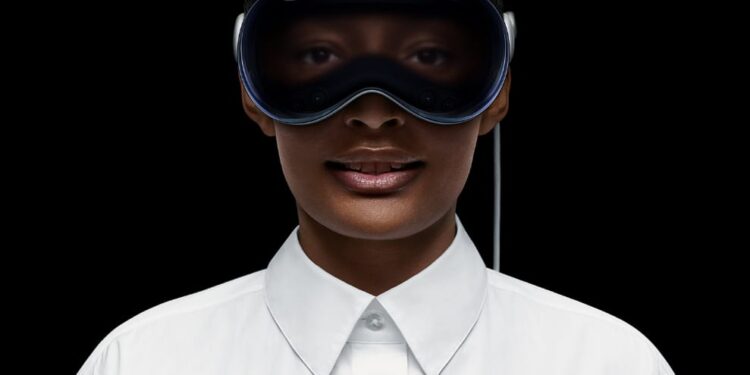 Applefo apa ‘Apple Vision Pro’ kɔmpiwta ahwehwɛenyiwa a no bo yɛ $3,499 ho tam – ebɛnadze na inyim fa ho?