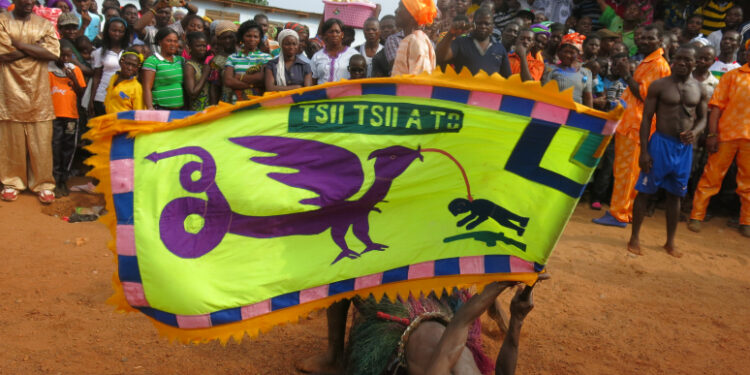 Asafo kuw ahorow na no mu ndzɛmba etsitsir a ɔsɛ dɛ nyimpa biara hu