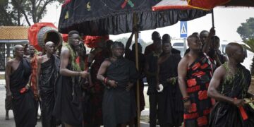 Nsesa a aba tsetseber do na ndɛ ber yi ahemfo eyiyɛ mu