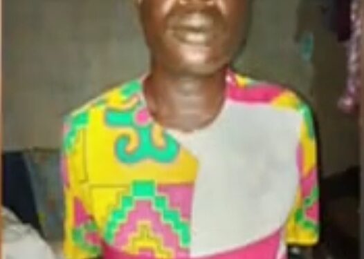 ɔbarima bi akum ne yere sɛ wapow no sɛ ɔne no nna