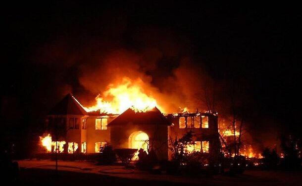 OGYAHYEHYEƐ AKUM ONIMUONYAMFOƆ STEPHEN DAPAAH