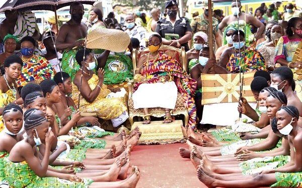 Ahemmaa dunan a wɔadi Asanteman so firi tete bɛsi ɛnnɛ no nyinaa