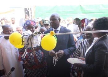 Otemmuafoɔ Panin no abue asɛnnibea kɛseɛ a ɛdi kan wɔ Atifi Apueeɛ Mantam mu no ano