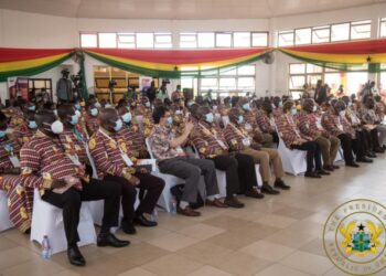 Aban Adwumayɛfoɔ Nkabomkuo apo akatua ntomu 18% no