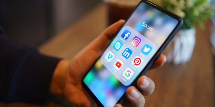 Sɛdeɛ sohyia midia aka yɛn amammerɛ ɛnnɛ