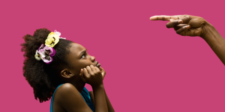 Awofoɔ nhyɛsoɔ ne akyerɛkyerɛfoɔ abammuo a wɔde ka mmɔfra hyɛ.